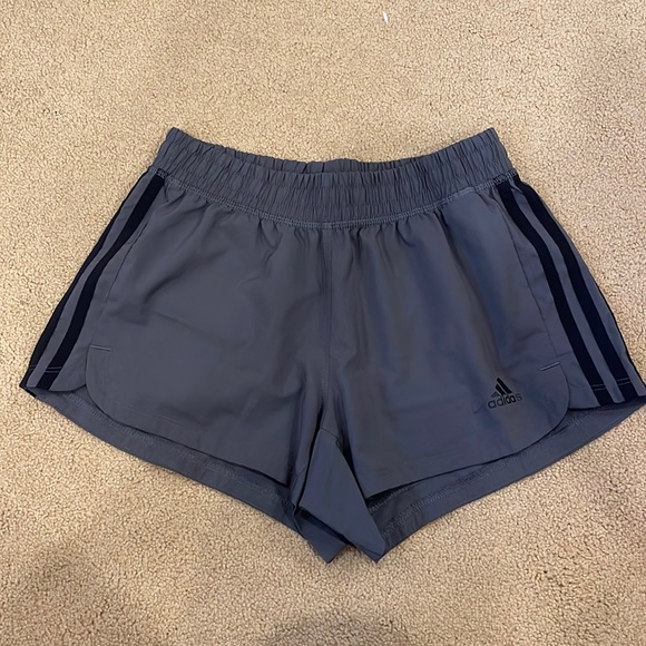 adidas Pants - Adidas XS jogging shorts